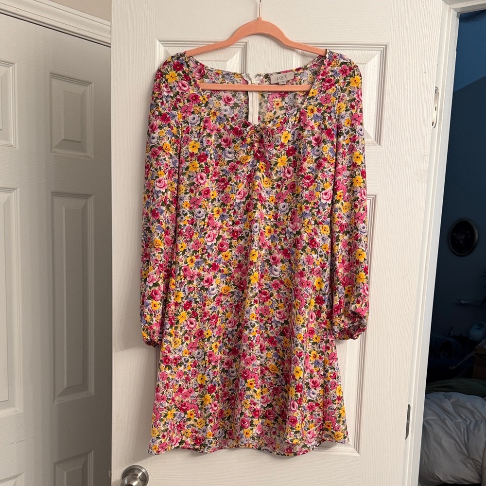 LOFT: Size 6 Floral Long Sleeve Dress